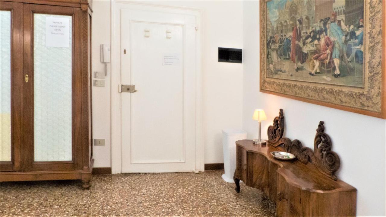 Venezianamente Apartments - Venice City Centre Luaran gambar